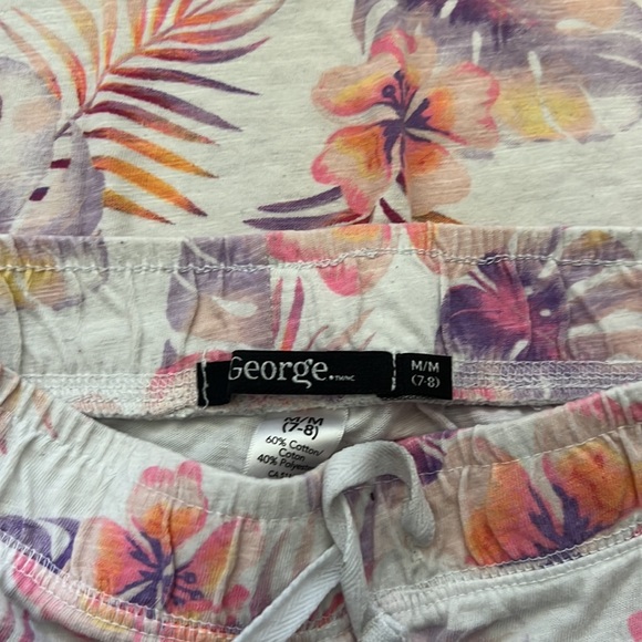 Girl 2 piece size 7-8 - Picture 2 of 2